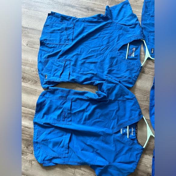 Women’s scrubs - Picture 5 of 6